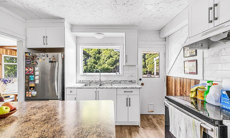 46133 Third Avenue, ...