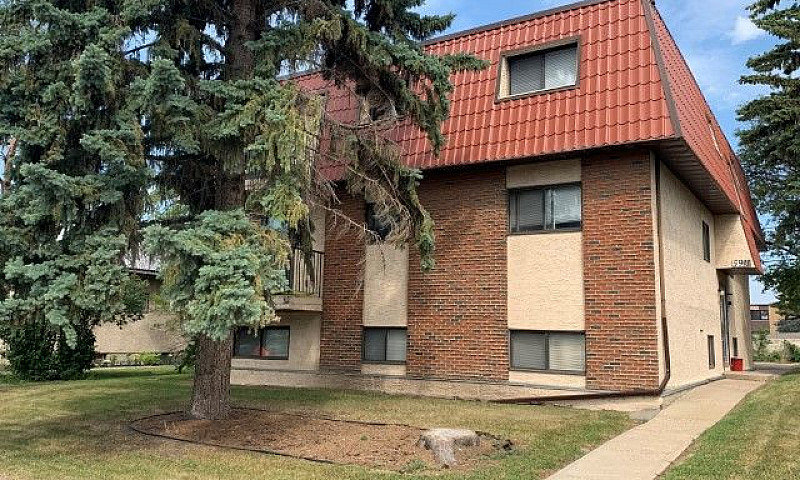 4 5911 51 Avenue - 1...