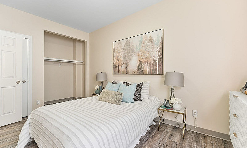 181 Balmoral - 3 Br ...