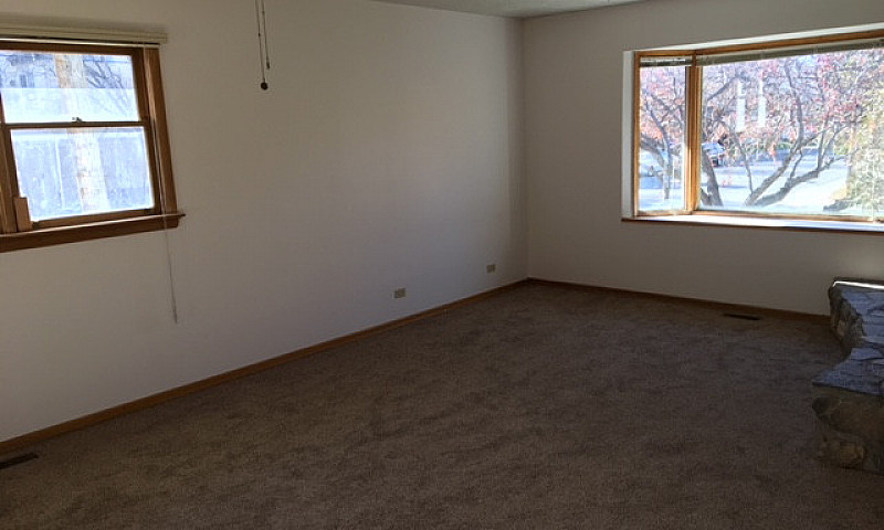 3 Beds, 1 Bath Main ...