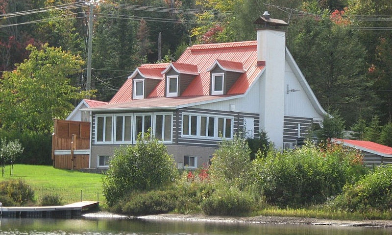 $725,000 - 1 1/2 Sto...