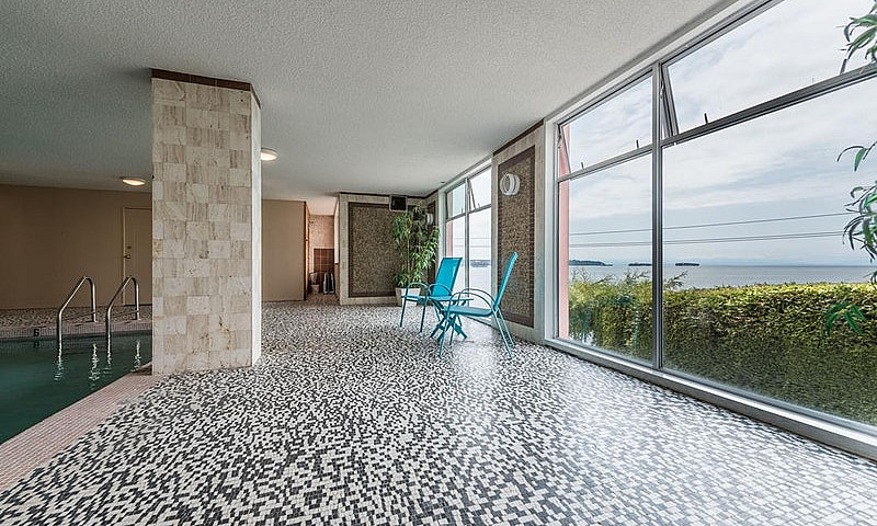 Studio Apartment For...