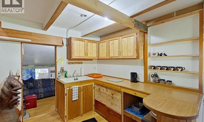 4317 Sanderson Road ...