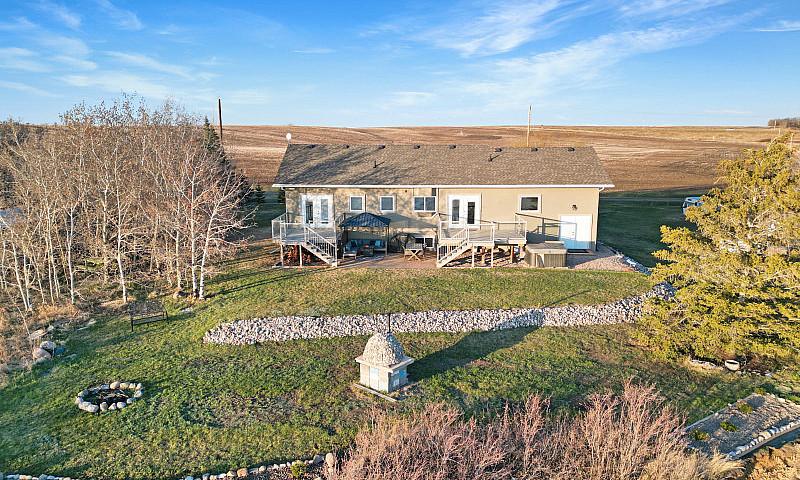 Lakefront House On J...