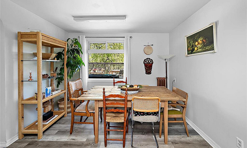 8-Unit Apartment Ful...