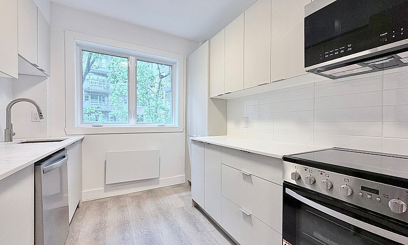 2 Bedrooms - 4 And H...