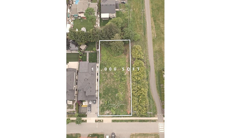 9525 162A Street Sur...