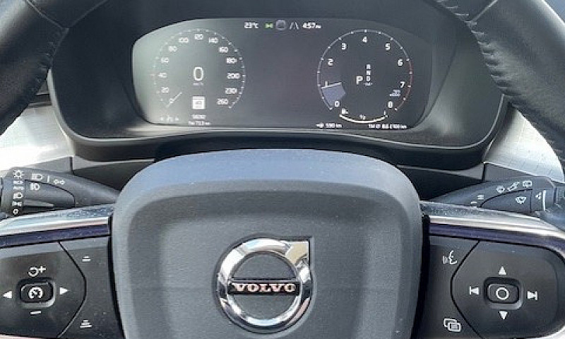 Volvo Xc 40 Black Su...