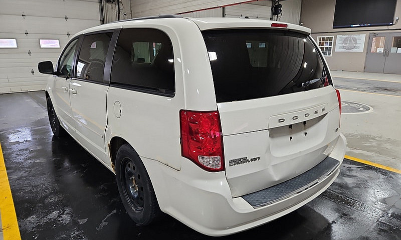 2011 Dodge Grand Car...