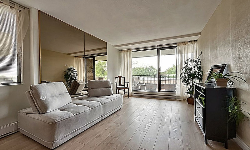 215 000$ - Condo À V...