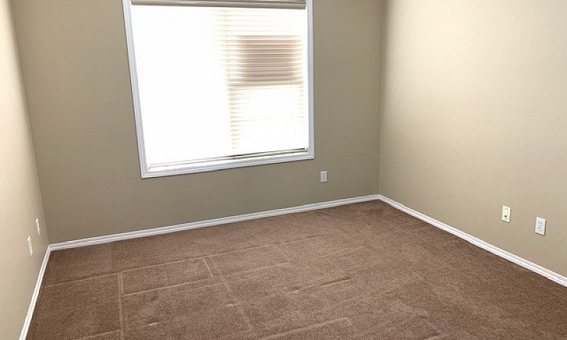 1 Bed + Den Johnston...