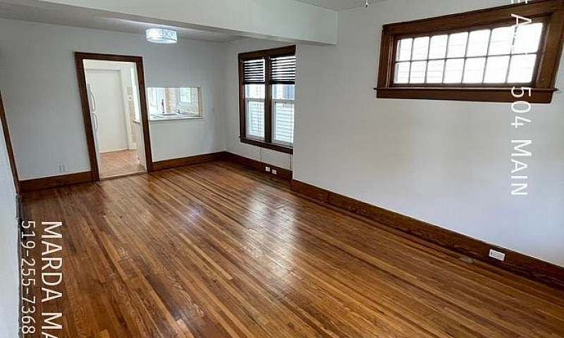 Bright & Spacious 2 ...