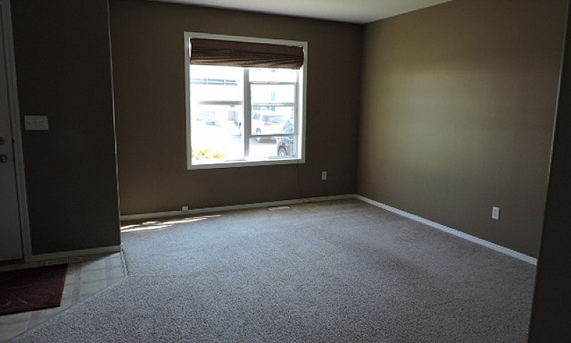 3 Bedroom Townhouse ...