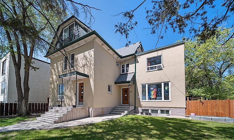 8-Unit Apartment Ful...