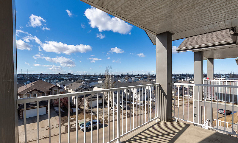 Fantastic Top Floor ...