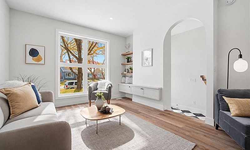 120 Renfrew Street W...