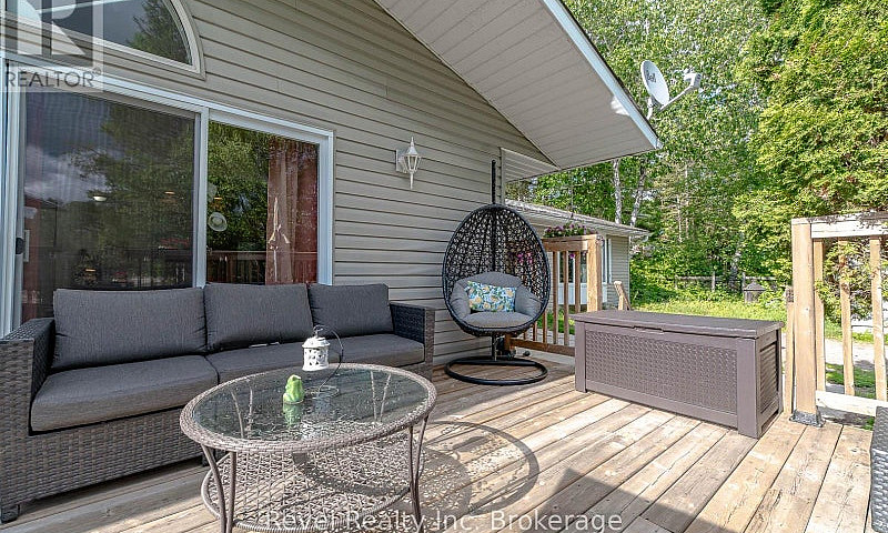 36 Tebby Boulevard S...