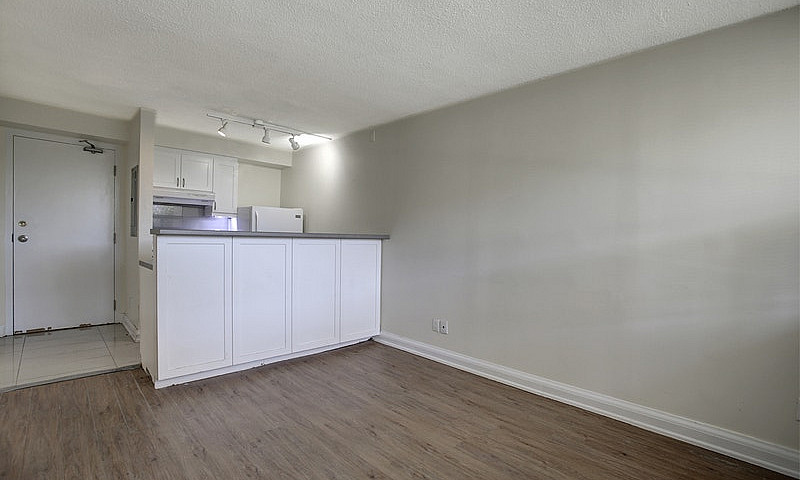 Oshawa 2 Bedroom Apa...