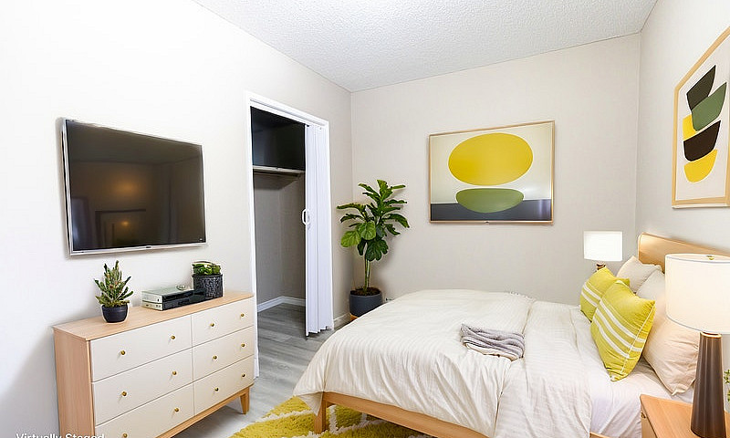 Brentwood Apartment ...