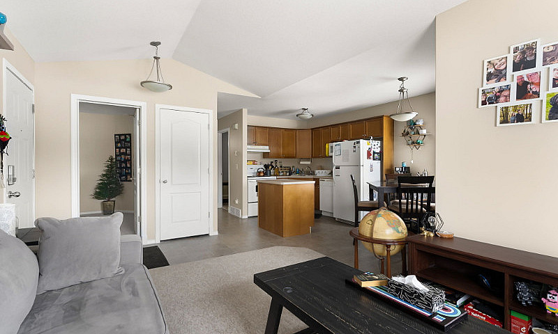 1051 Birchwood Pl - ...