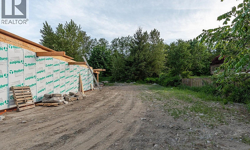 1583 Eagle Run Drive...