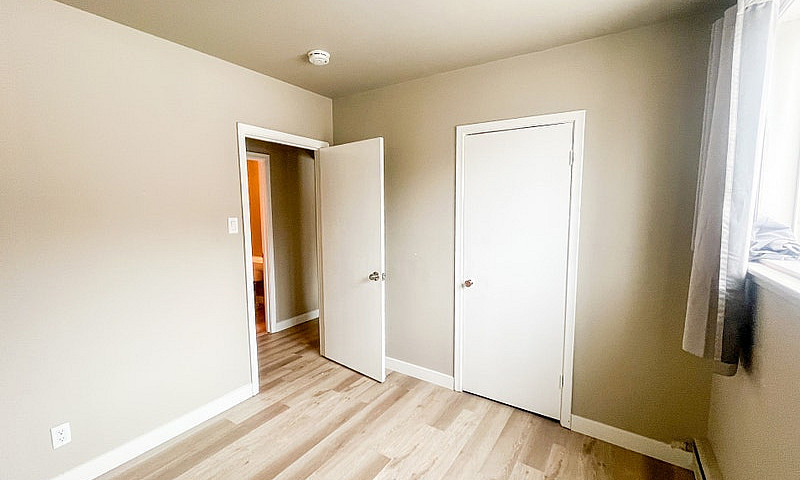 Mcnab Apartment For ...