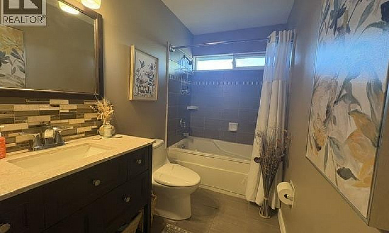 19852 116A Avenue Pi...