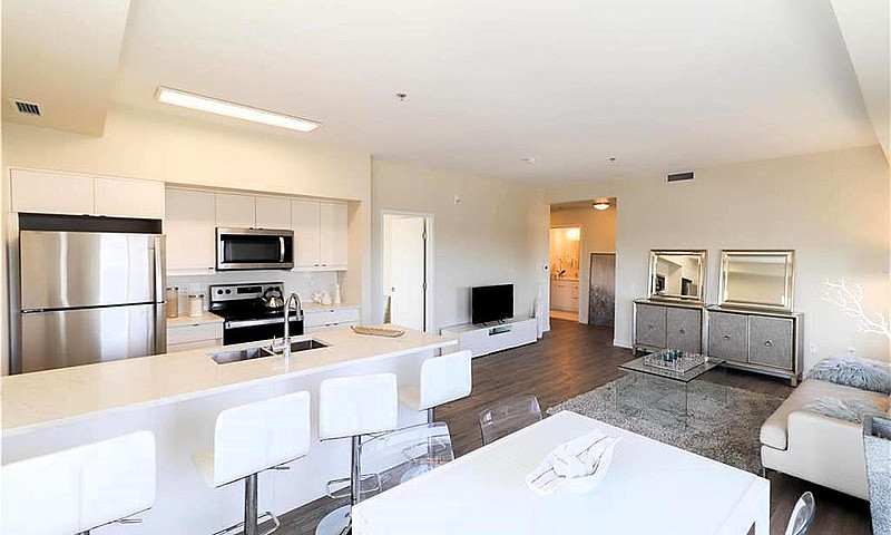Open Concept 2 Bedro...