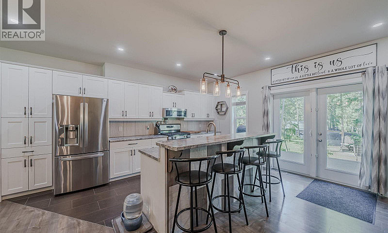 5065 Kinncum Road 10...