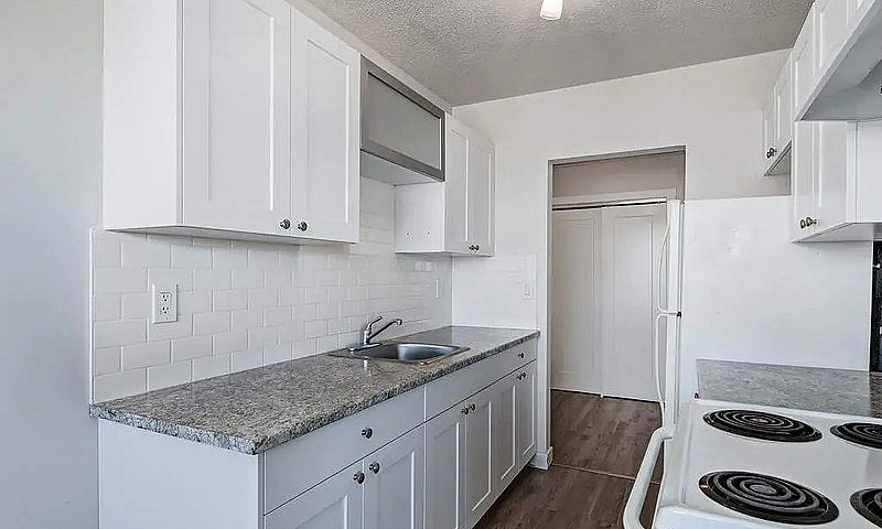 Modern Apartments Wi...