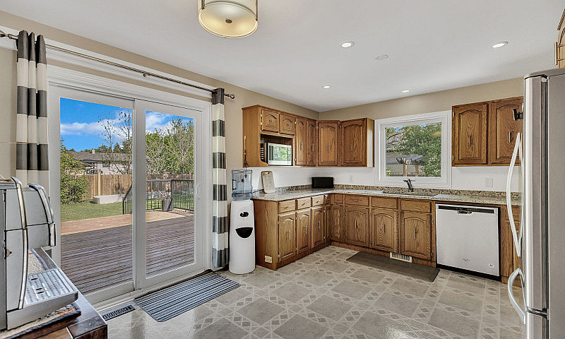 Spacious 3-Bdrm Bung...
