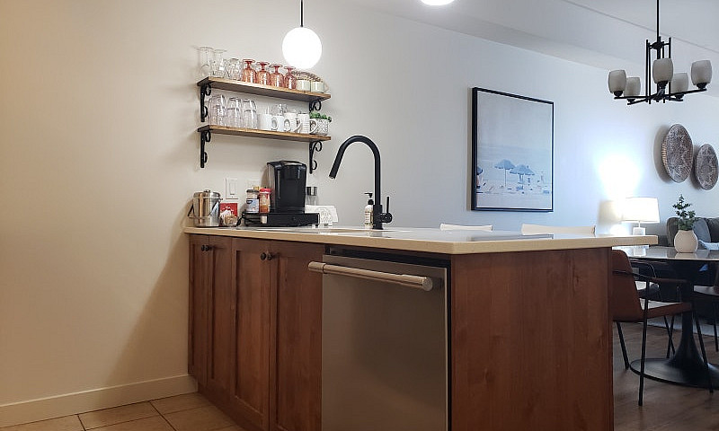 1 Bedroom Resort Con...