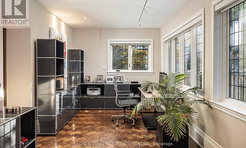 1 Bryce Avenue Toron...