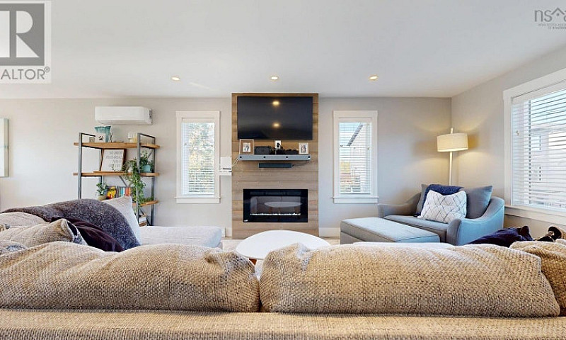 16 Sam Crescent Elms...