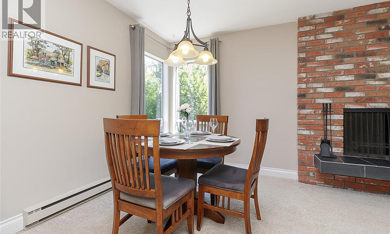 203 1725 Cedar Hill ...