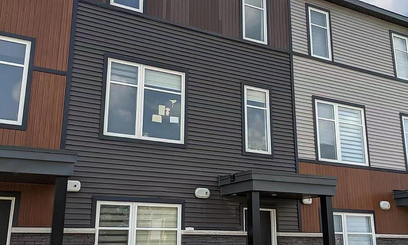 1075 Speedvale Court...