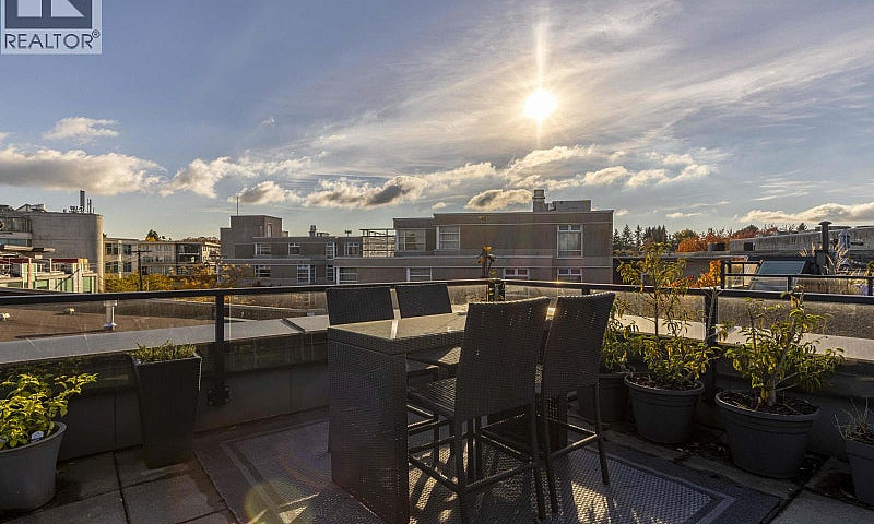 3445 Porter Street V...