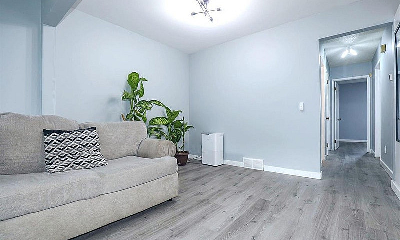 26 Agincourt Road Wi...