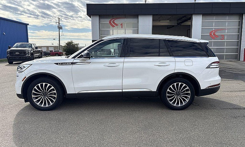 2023 Lincoln Aviator...