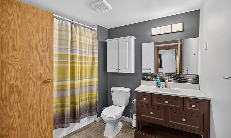 Lindenwoods Condo Fo...
