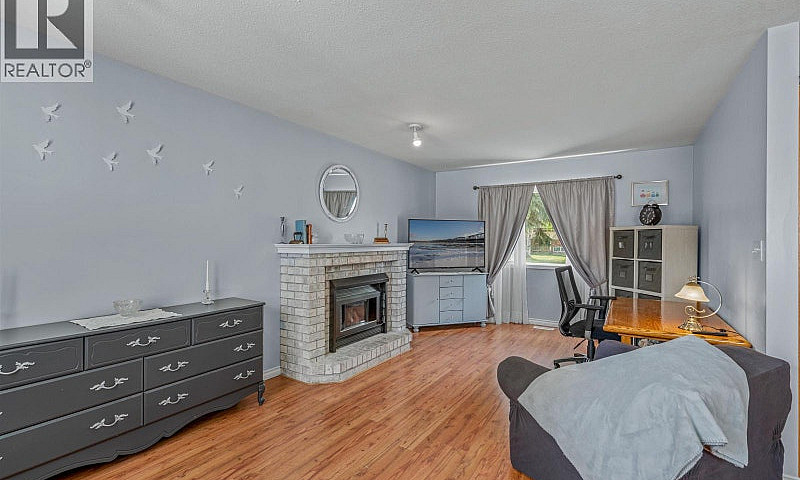 2274 Churchill Road ...