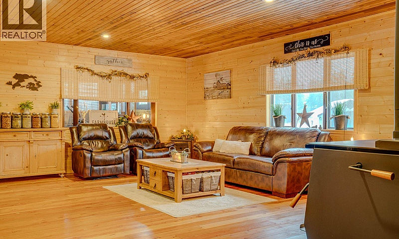 1519 Highway 6 Highw...