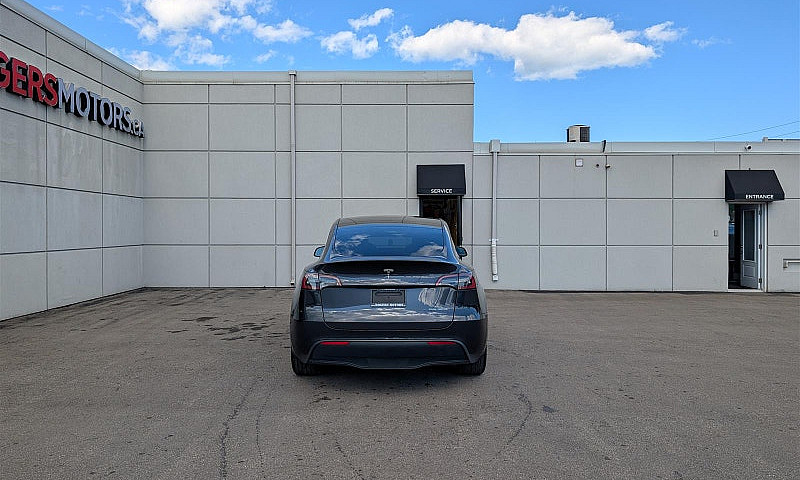 2024 Tesla Model Y L...