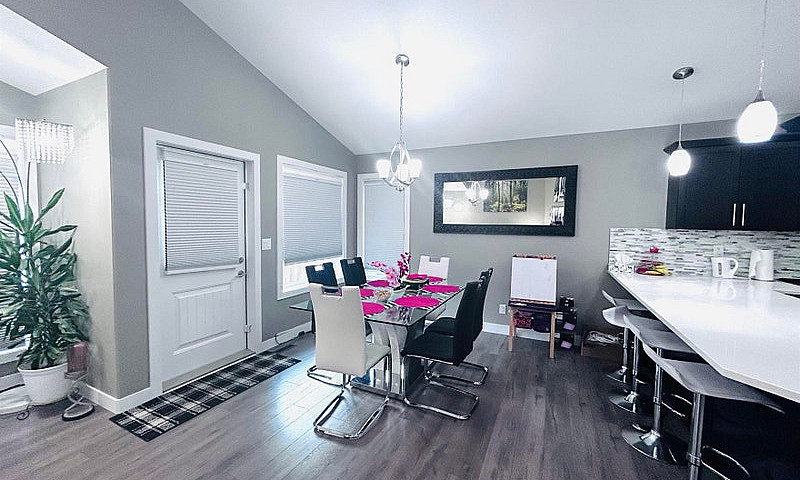 3 Bed 2 Bath Unit In...