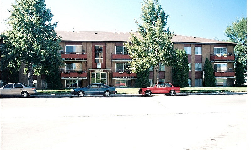 Large 2 Bedroom - 25...