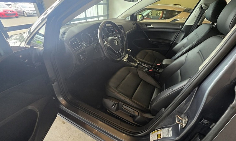 2018 Volkswagen Golf...
