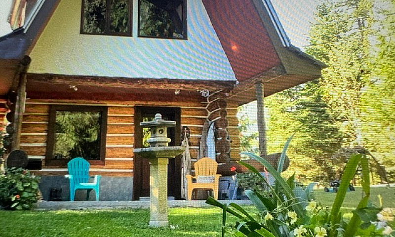 Log Cabin On Creek F...
