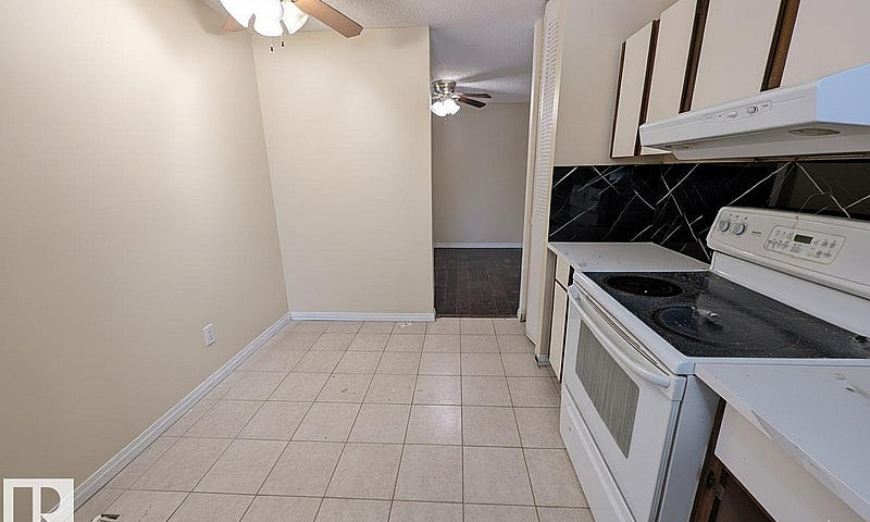 46 Mcleod Pl Nw Edmo...