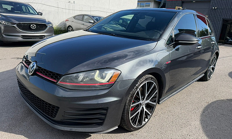 2017 Volkswagen Golf...