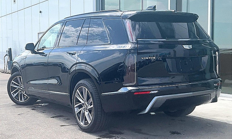 2026 Cadillac Vistiq...